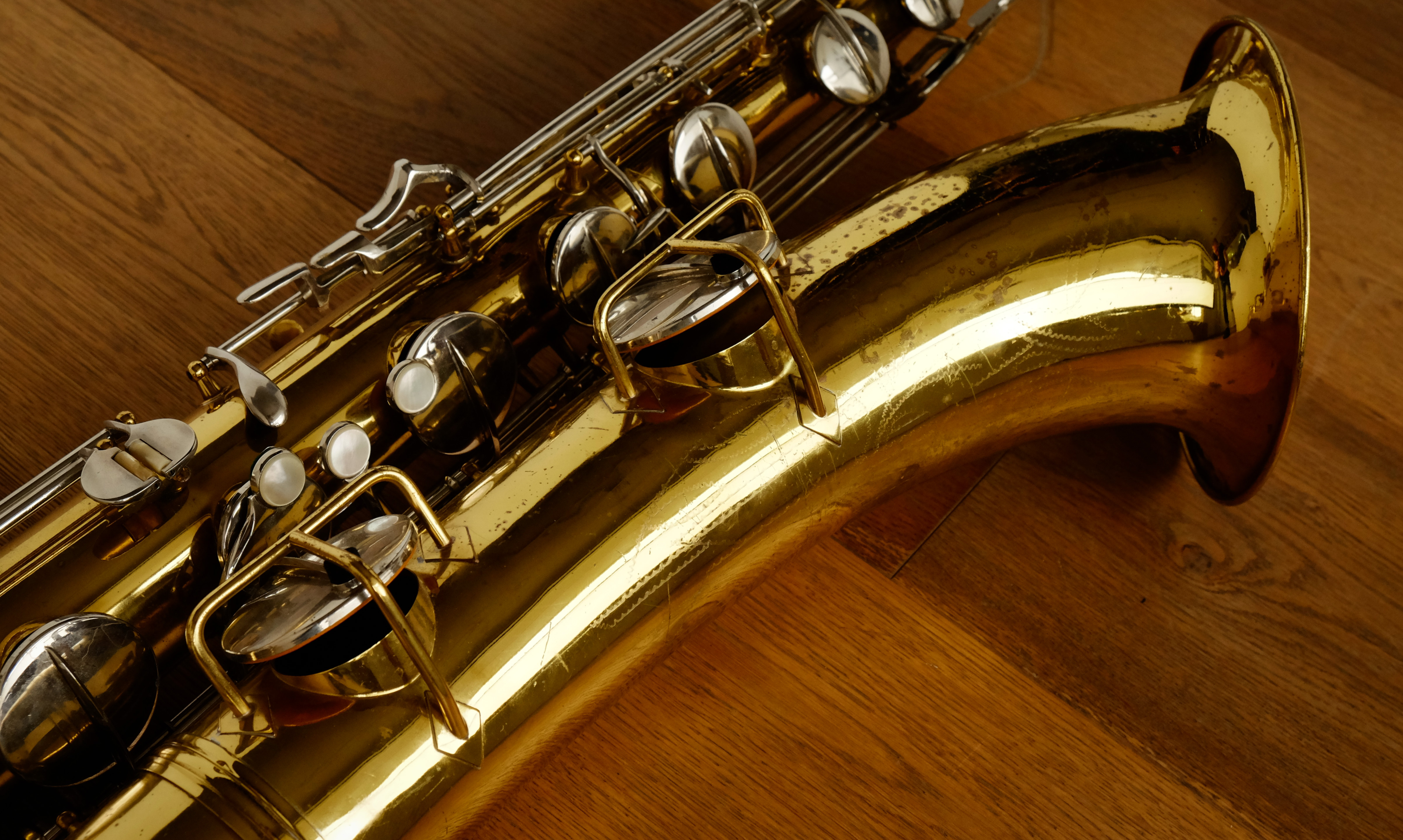 (Used) Conn 12M 'Crossbar' Baritone Sax E76*** thumnail image
