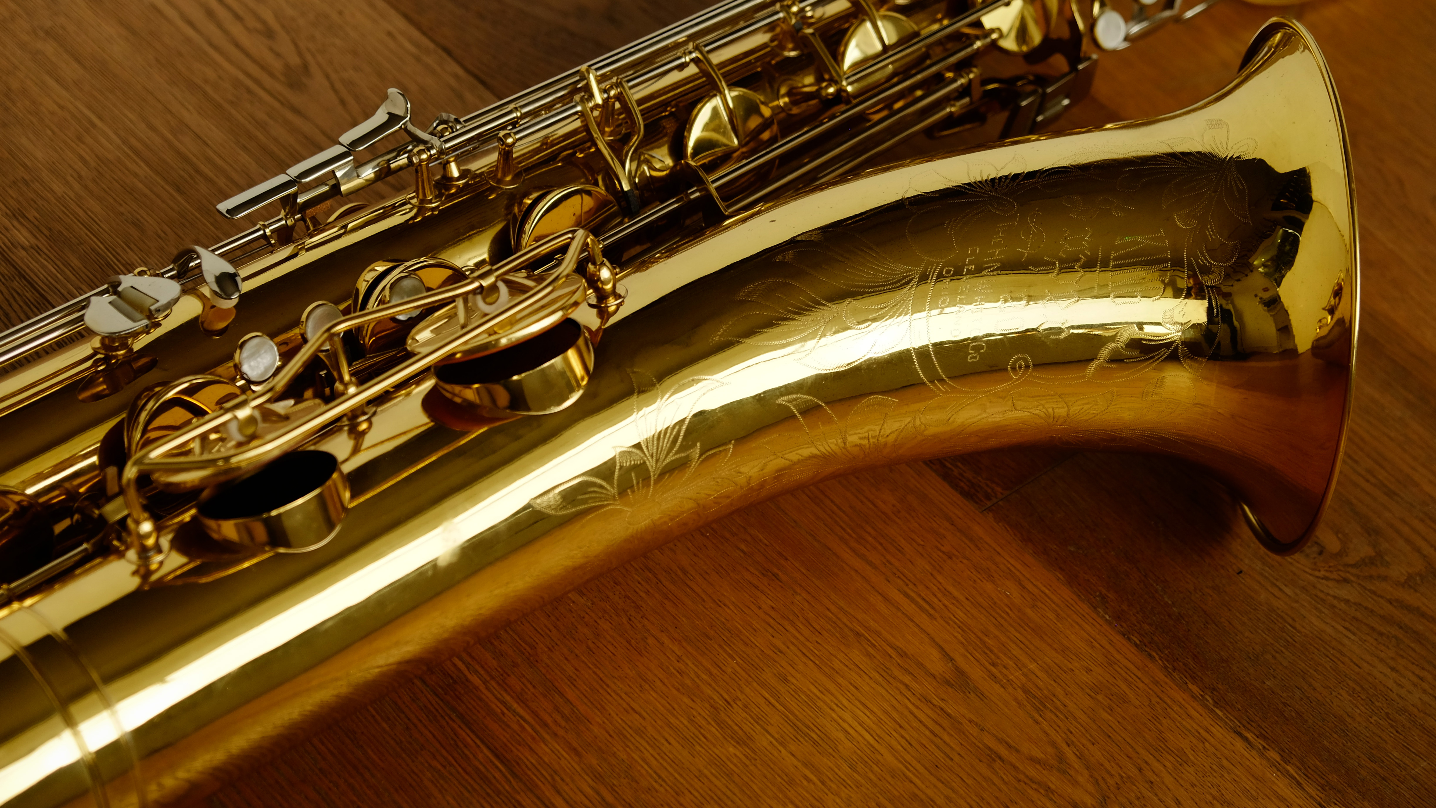 (Used) King Super 20 Baritone Sax with Silver Neck circa. late 60s thumnail image