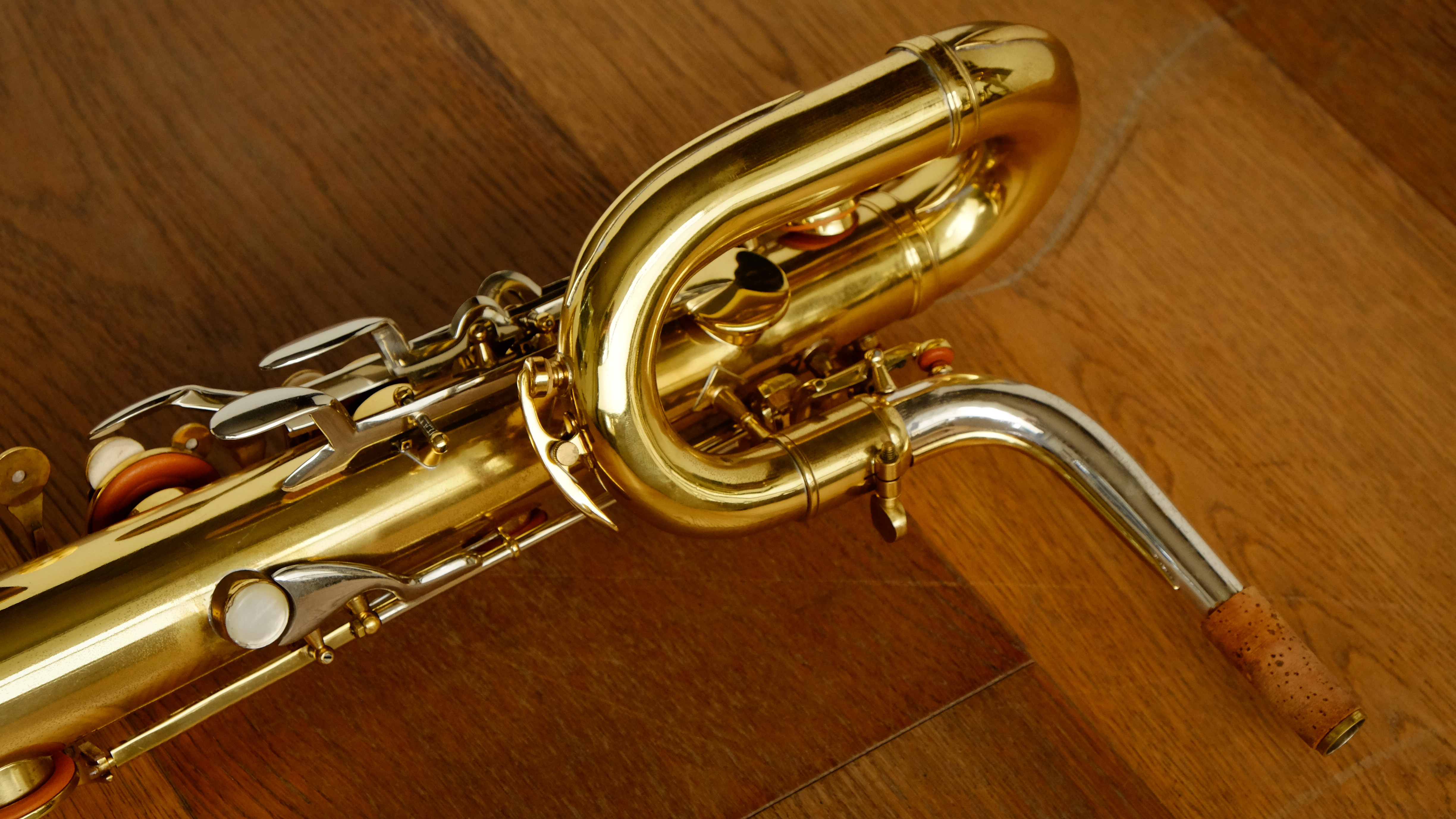 (Used) King Super 20 Baritone Sax with Silver Neck circa. late 60s thumnail image