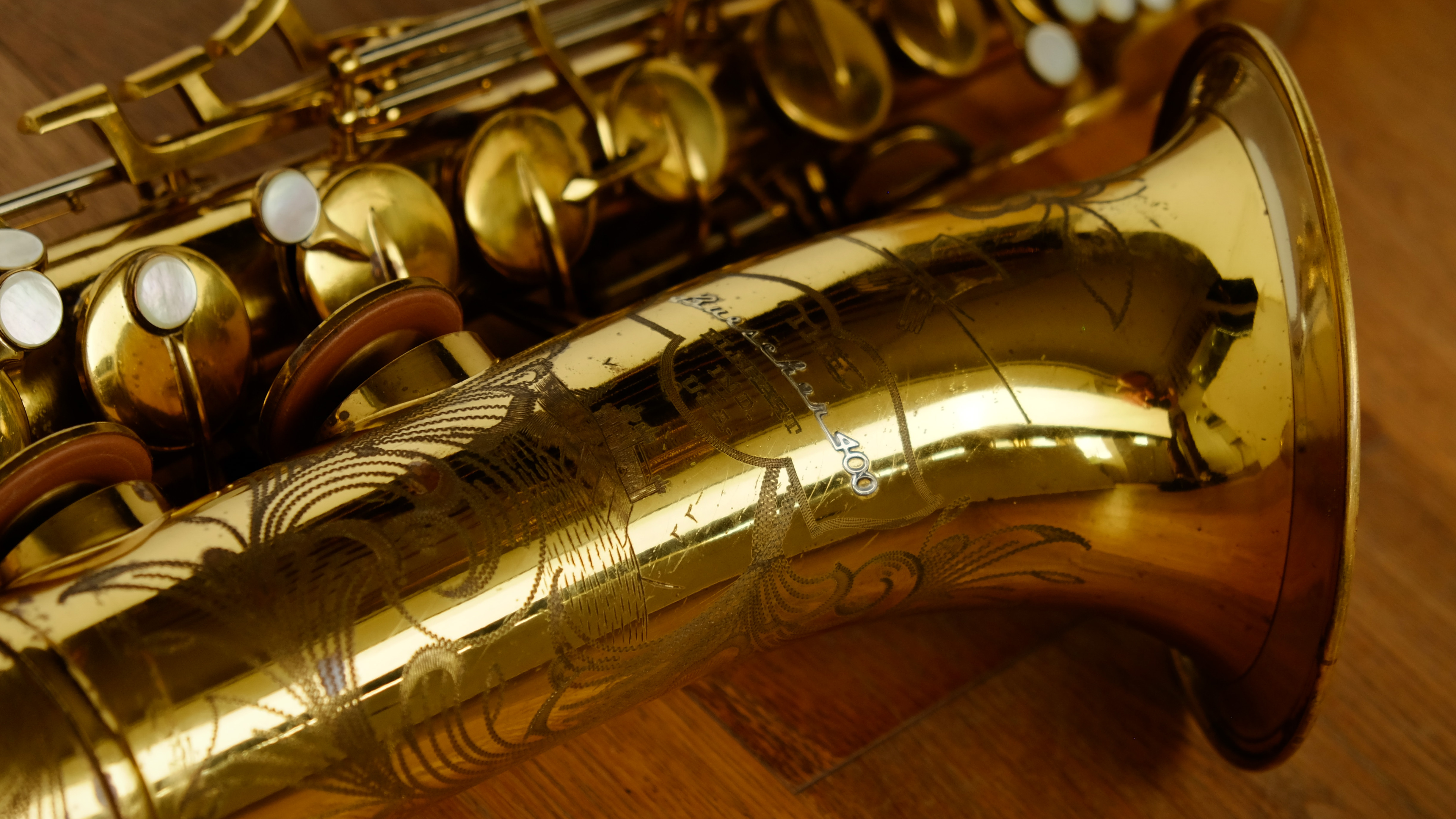 (Used) Buescher 400 Top Hat and Cane Tenor Saxophone 325*** thumnail image