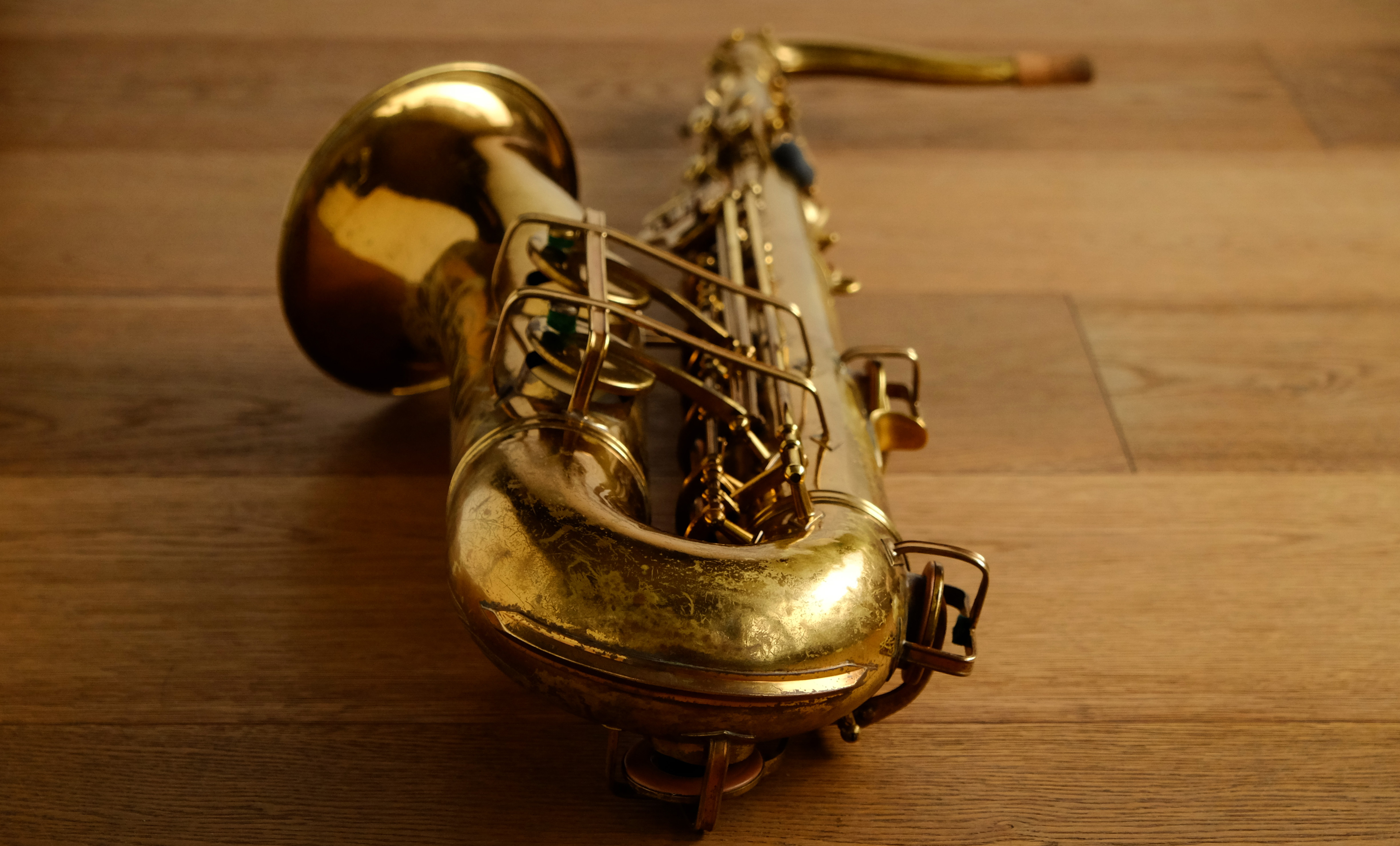 (Used) Buescher 'Big B' Tenor Saxophone 318*** thumnail image